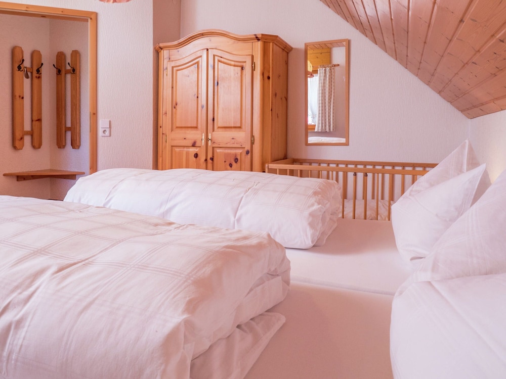 Lush Apartment in Furtwangen near Black Forest with Balcony view 4