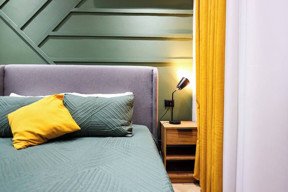 Grandstay Central 101