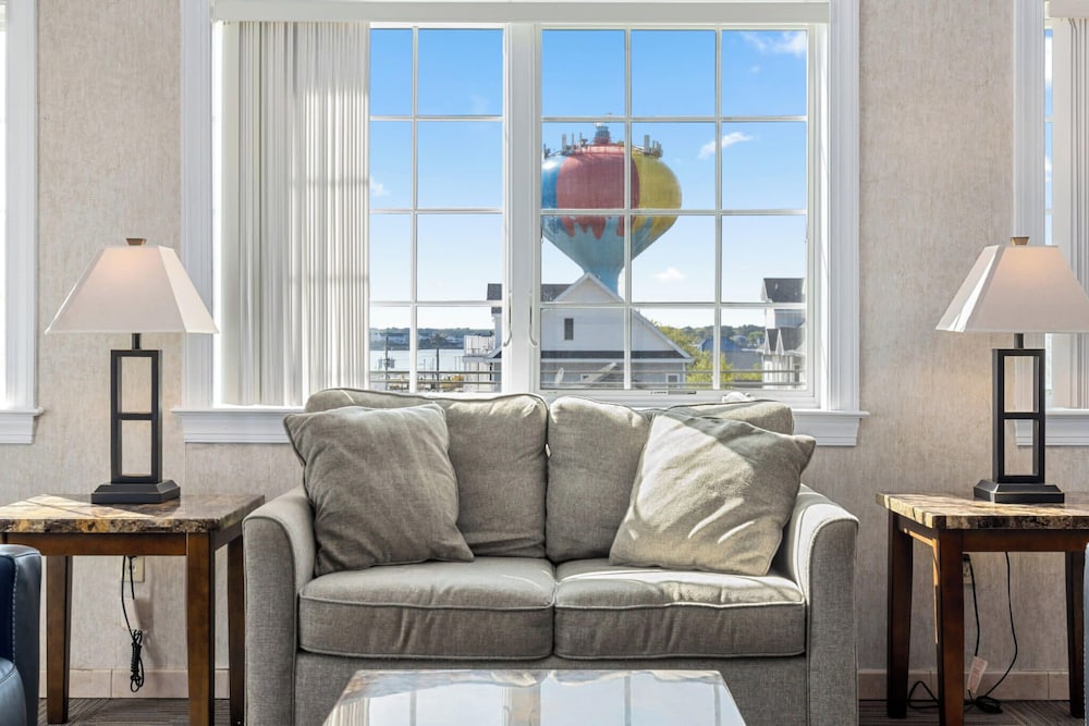OCHG Ocean 1 Suites
