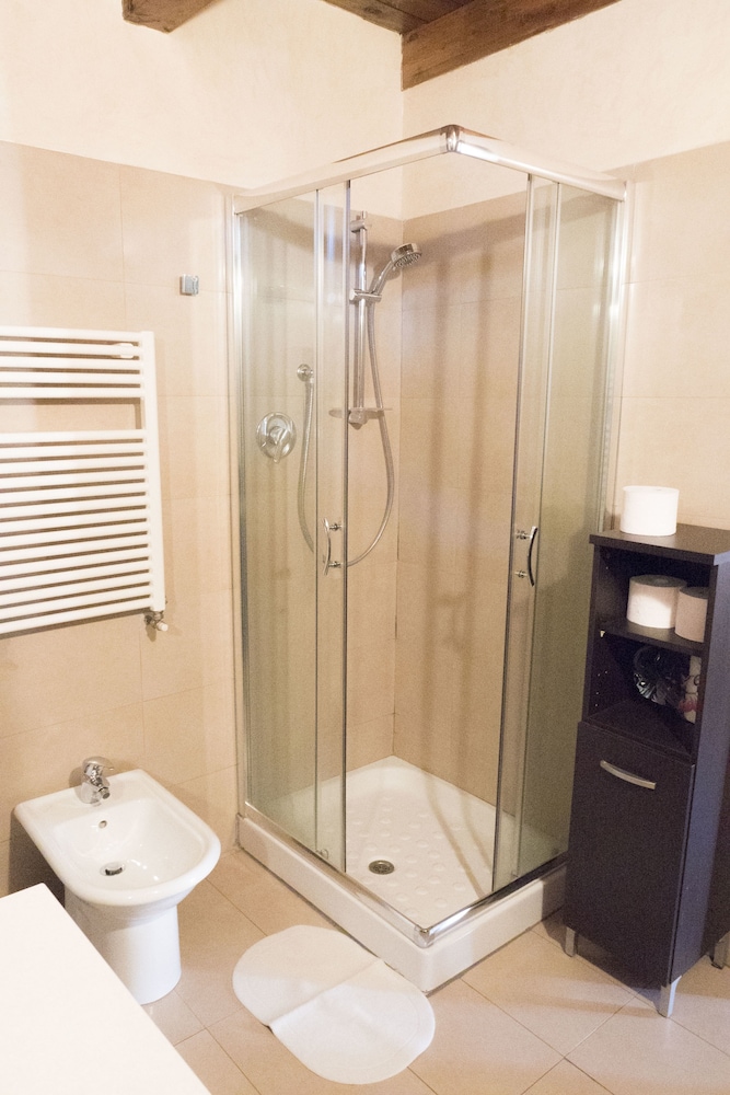 Large and Cozy Apartment on two Levels photo 5