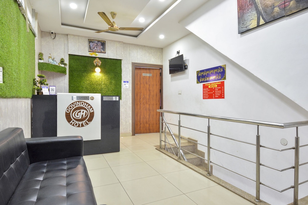 Lobby & Reception