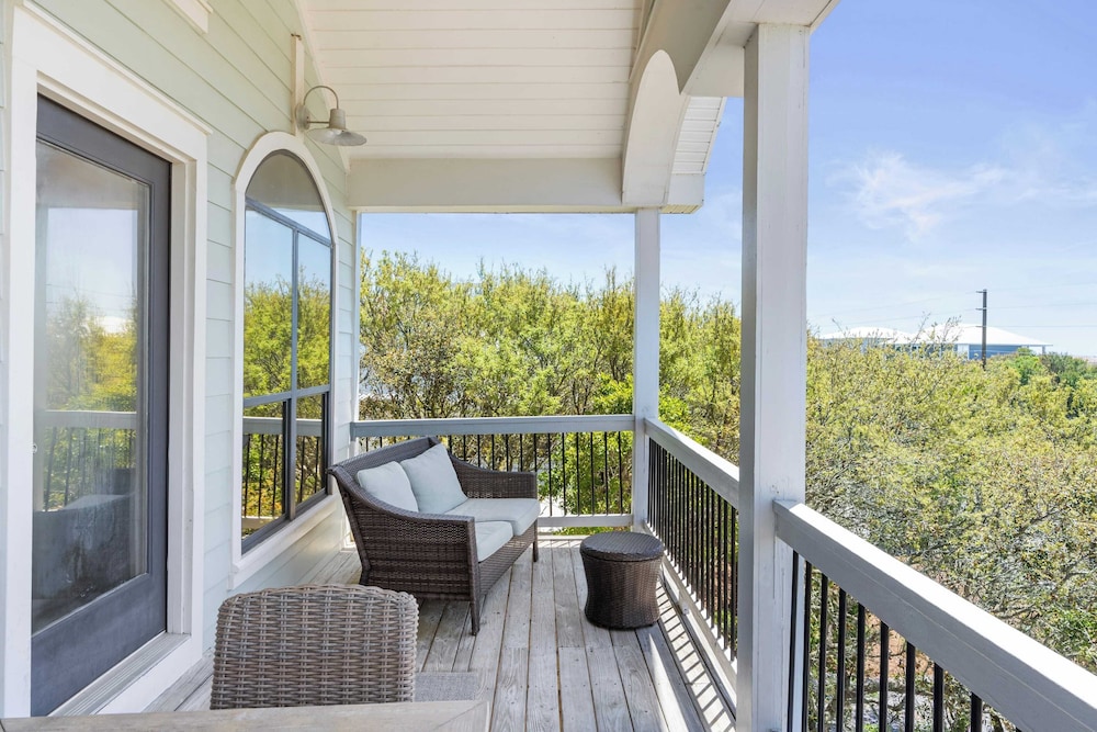 30A Beach House w/ Private Pool, Fire Pit, BBQ & Golf Cart to Rosemary Beach