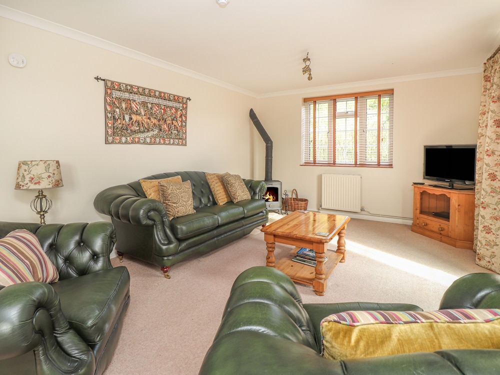 Knights Cottage view 3