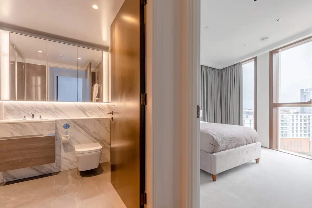 Luxurious 3 Bedroom Flat by the River Thames - Vauxhall