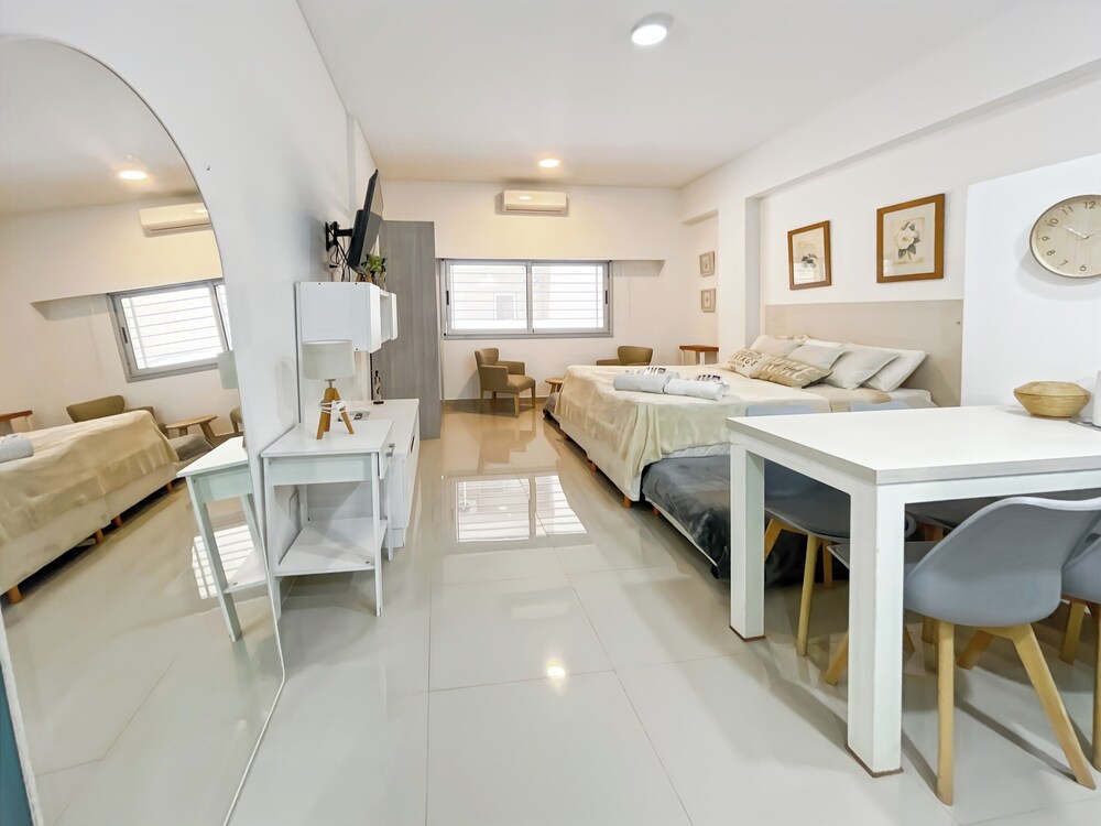 Ayres Suites Moreno