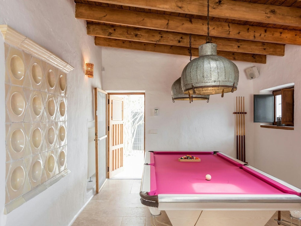 Holiday Home With Spacious Rooms