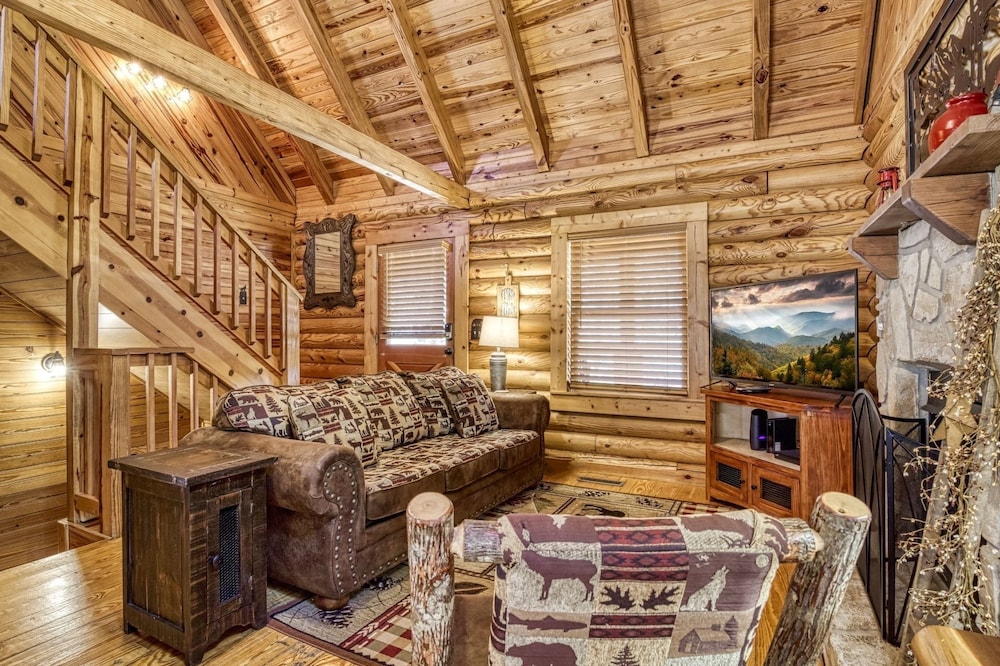 Er45 - Tin Pan Alley - Great Location. Just Across From Swimming Pool! 2 Bedroom Cabin by RedAwning view 5