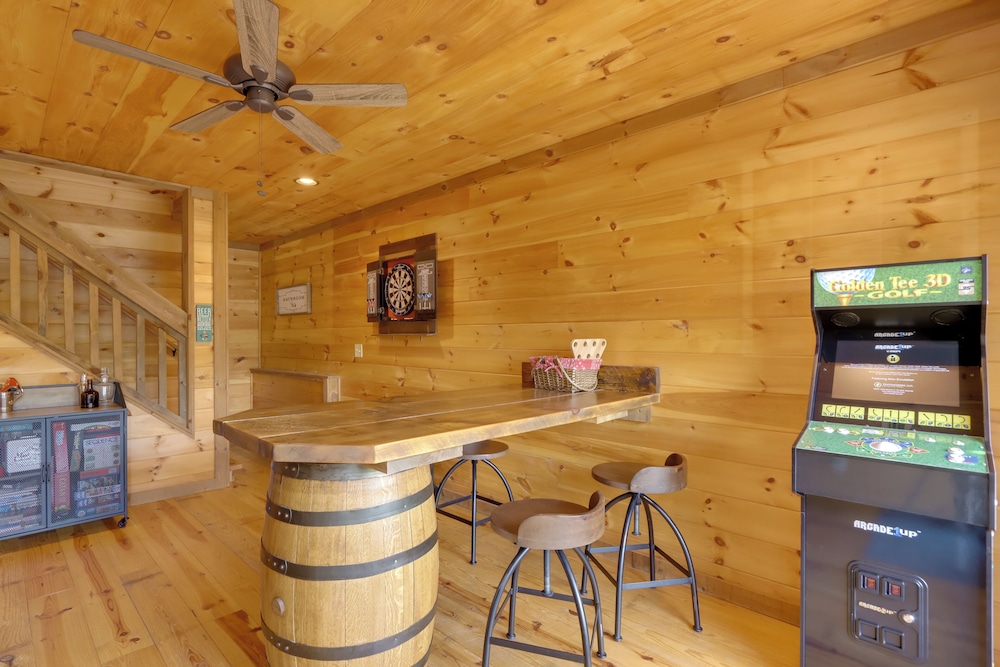 Family Oasis w/ Game Room & 2 Decks in Blue Ridge!