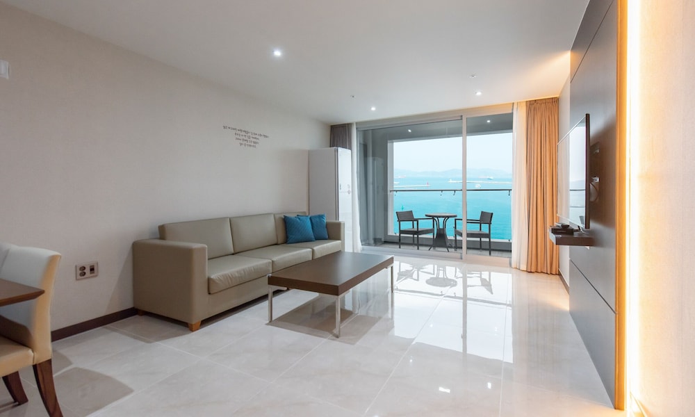 Venezia Hotel and Suite 40