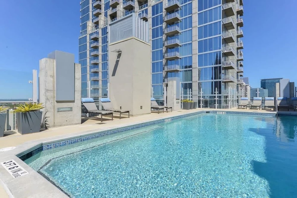 Midtown Luxepad 1b1b Rooftop Lounge Pool Gym Xbox