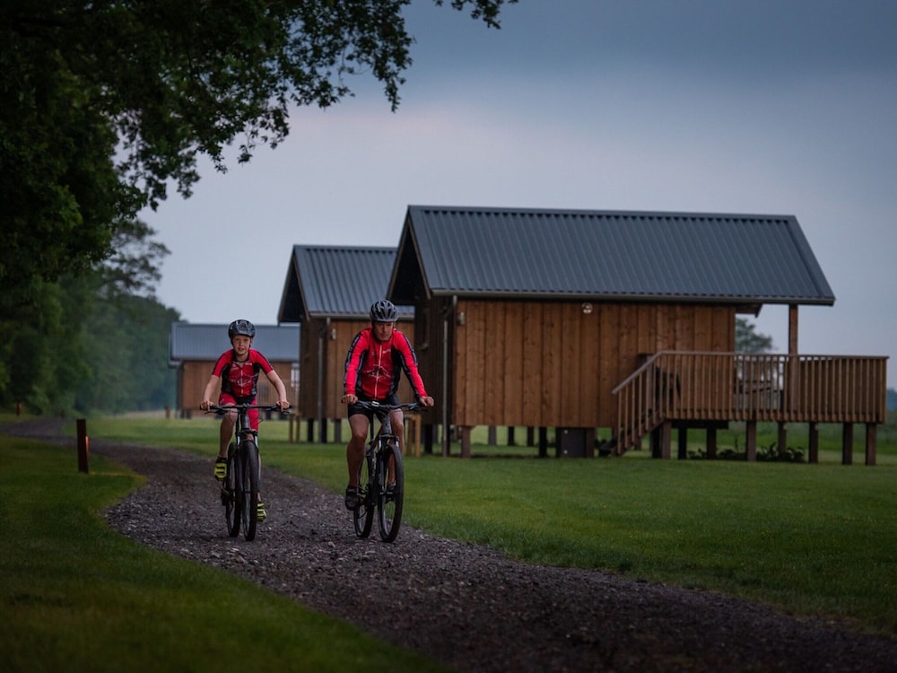Lodge by Dutch Meadows With Scenic Veranda