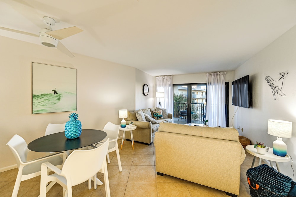 Oceanside Marco Island Retreat: Pool & Tennis!