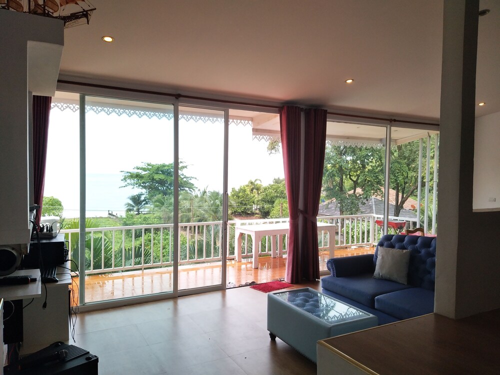White House Mountian Beach Resort