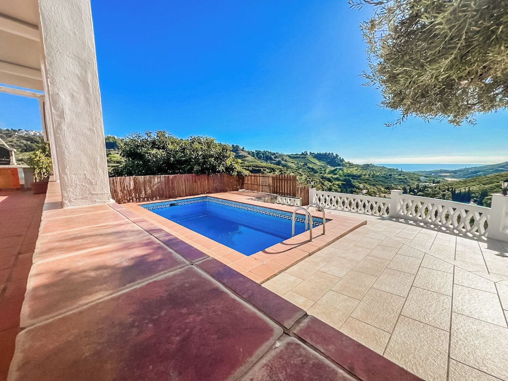 Stunning Private Villa With Sea Views, Pool, and Sun-drenched Terrace