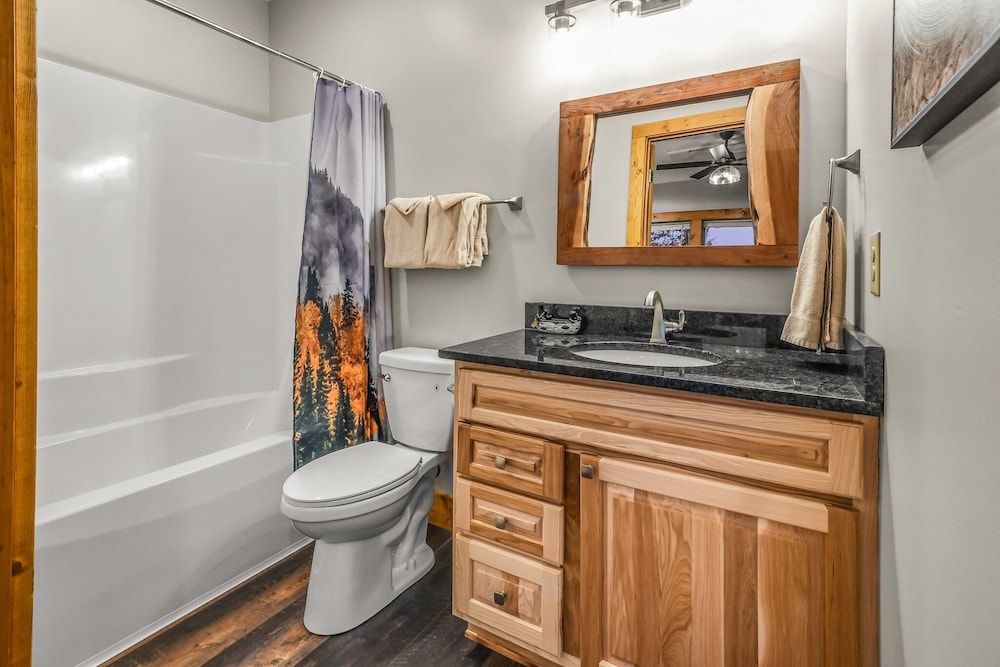 Panoramic Pointe 2 Bedroom Cabin