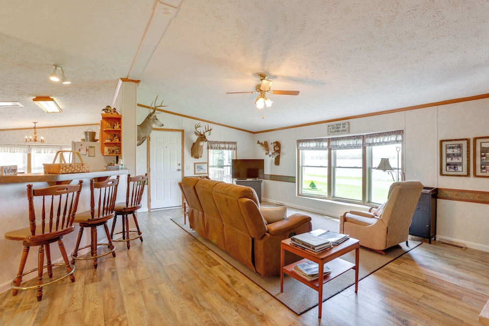 Tallman Lake Access: Family-friendly Home w/ Dock!