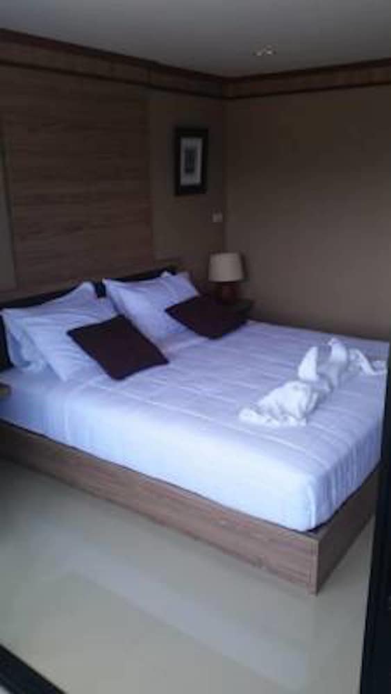 Little Bear Guesthouse and Restaurant
