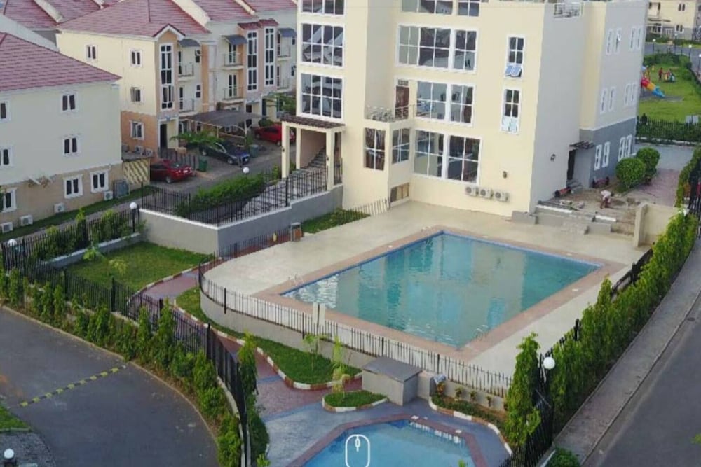 Lovely One-bed Apartment Located in Abuja view 5