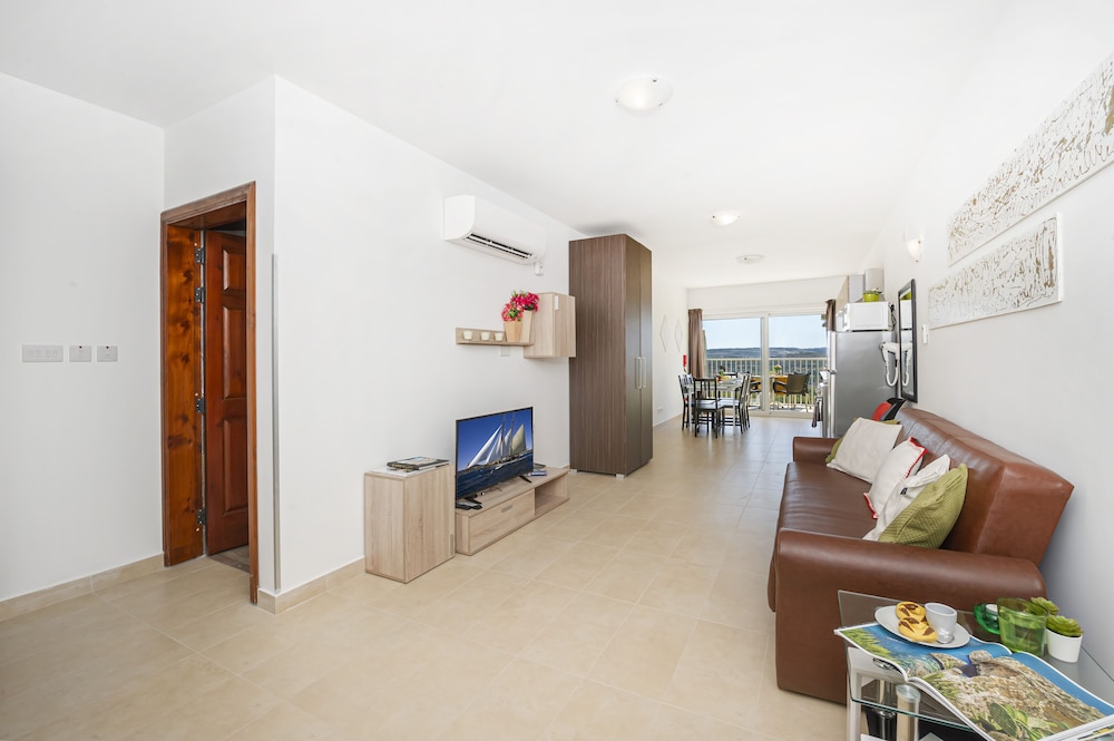 Mellieha Vacations - Summer Breeze Superior Apartment with Terrace by Getaways Malta - Property Image 9