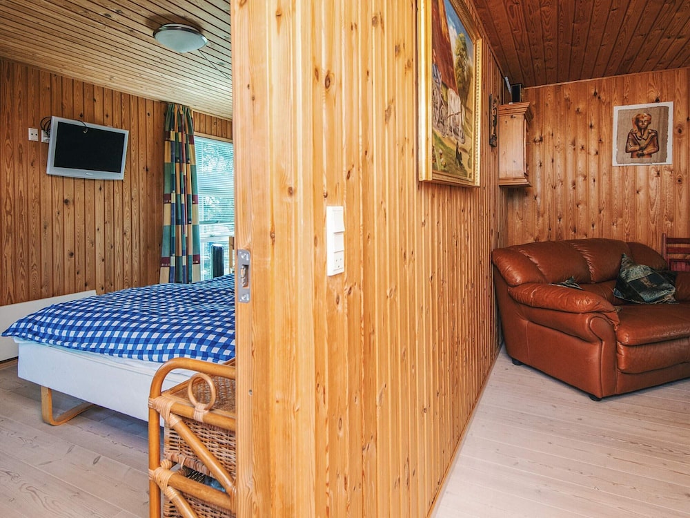 6 Person Holiday Home in Oster Assels
