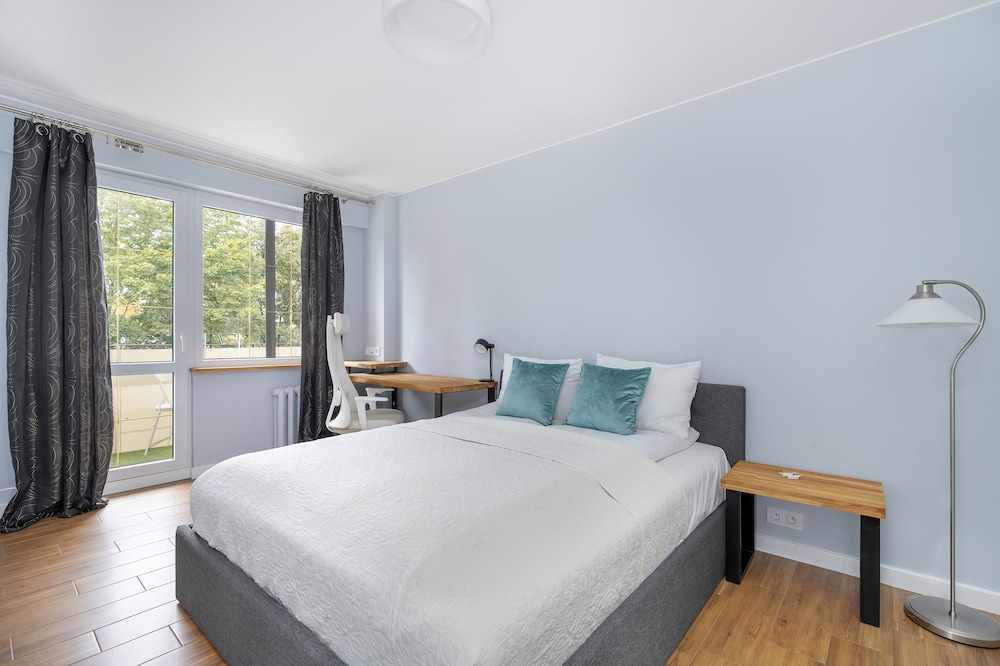 Poznan Rataje Apartment by Renters view 4