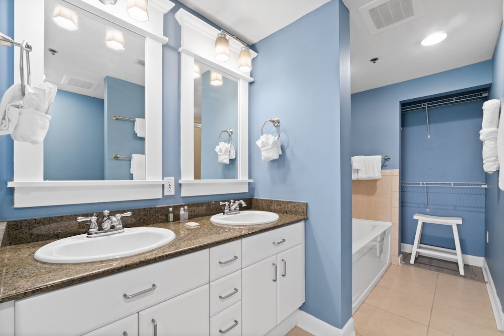Grand Panama Beach Resort by Panhandle Getaways