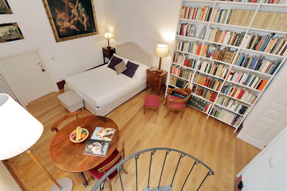 Grillo - WR Apartments