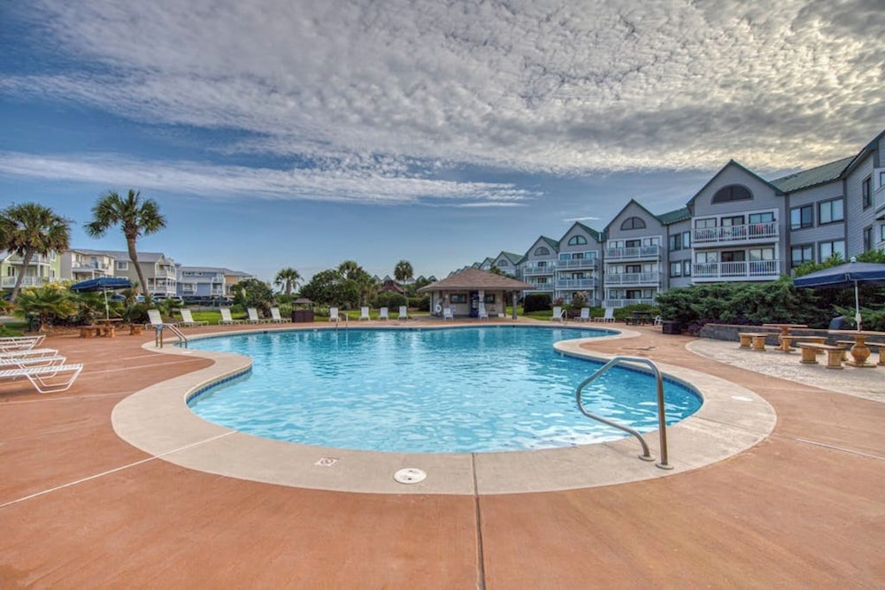 Plantation West Condos