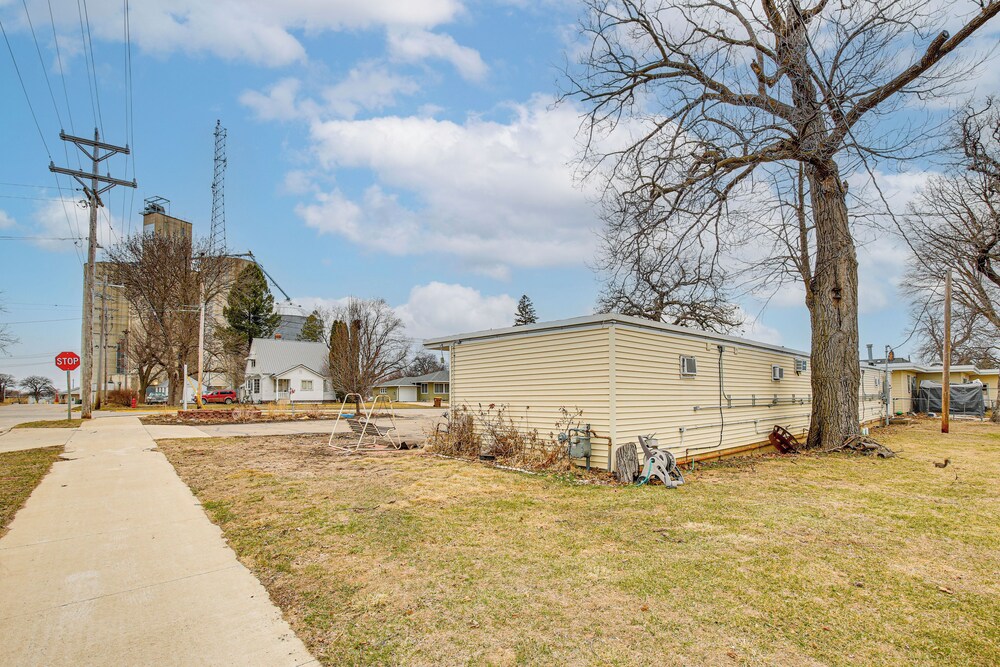 5 Mi to Rice Lake State Park: Lake Mills Studio