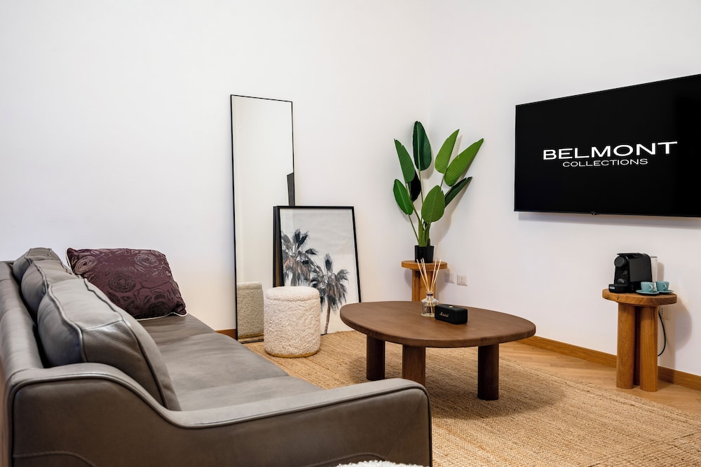 High-End Apartment in Bari Center