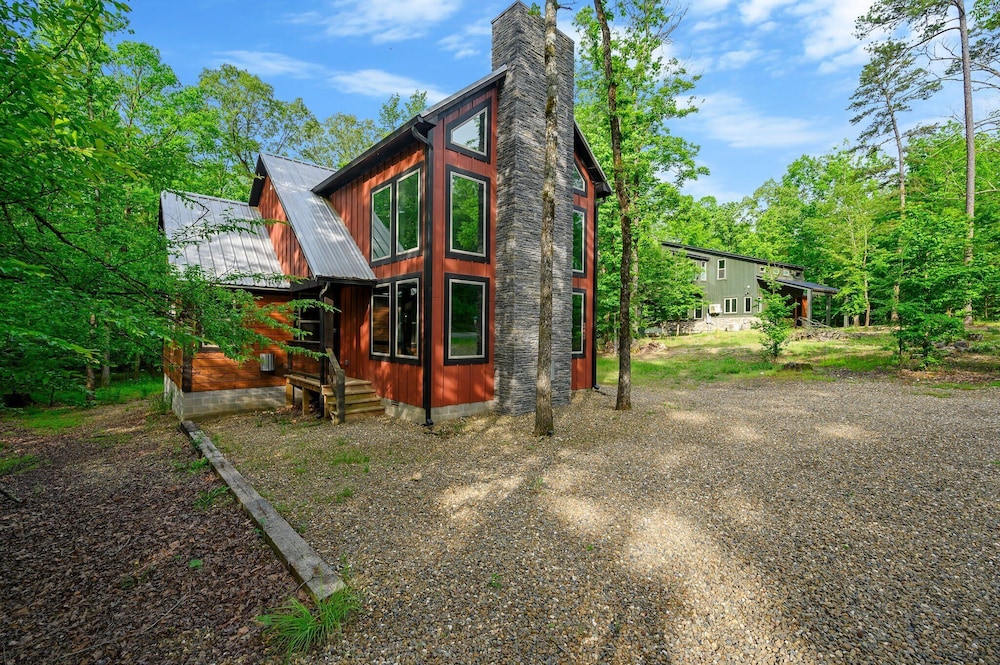 Stardust Hollow Cabin for 14