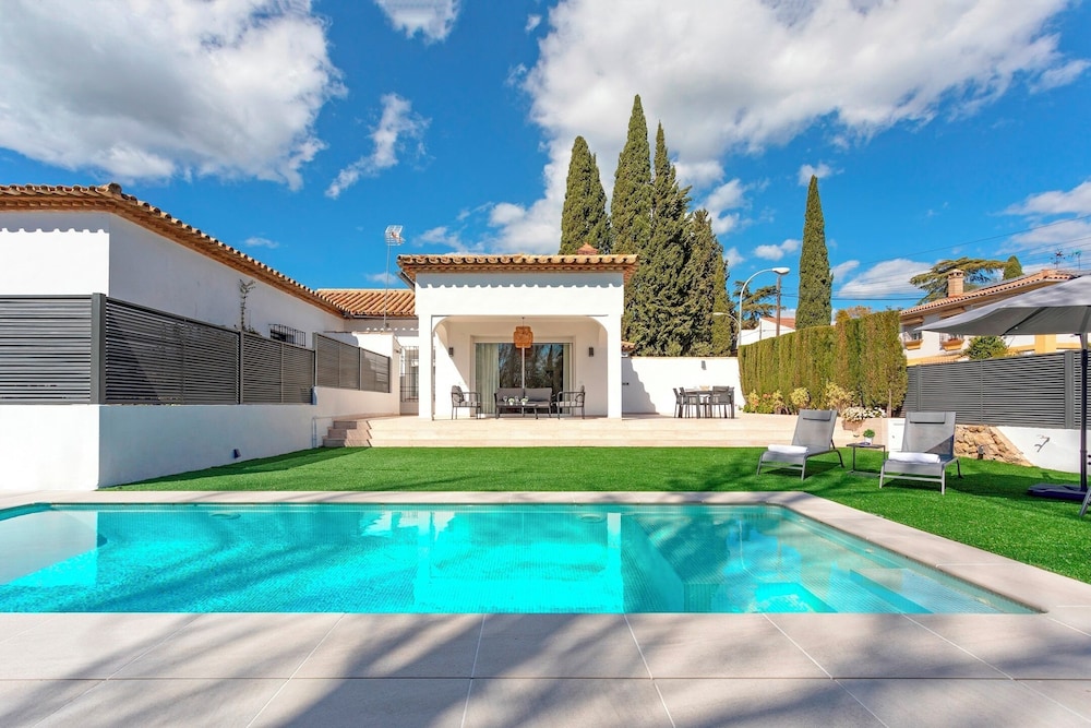 Genteel Home El Brillante