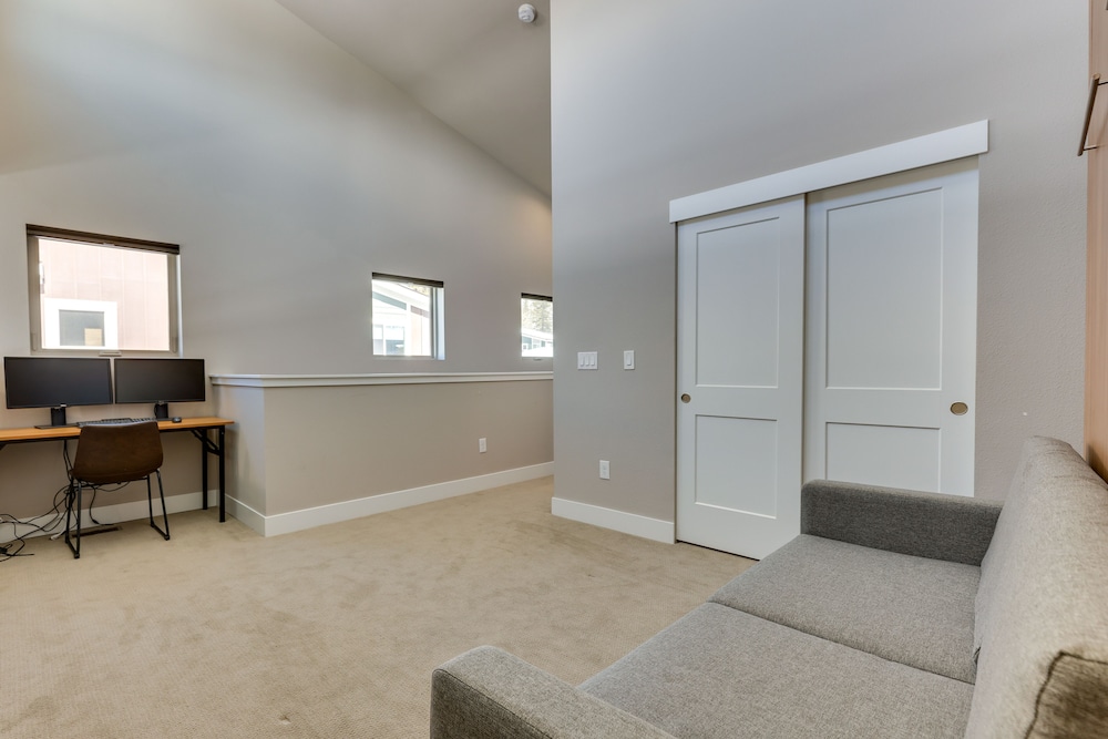 Fraser Vacation Rental - Shuttle to Winter Park!