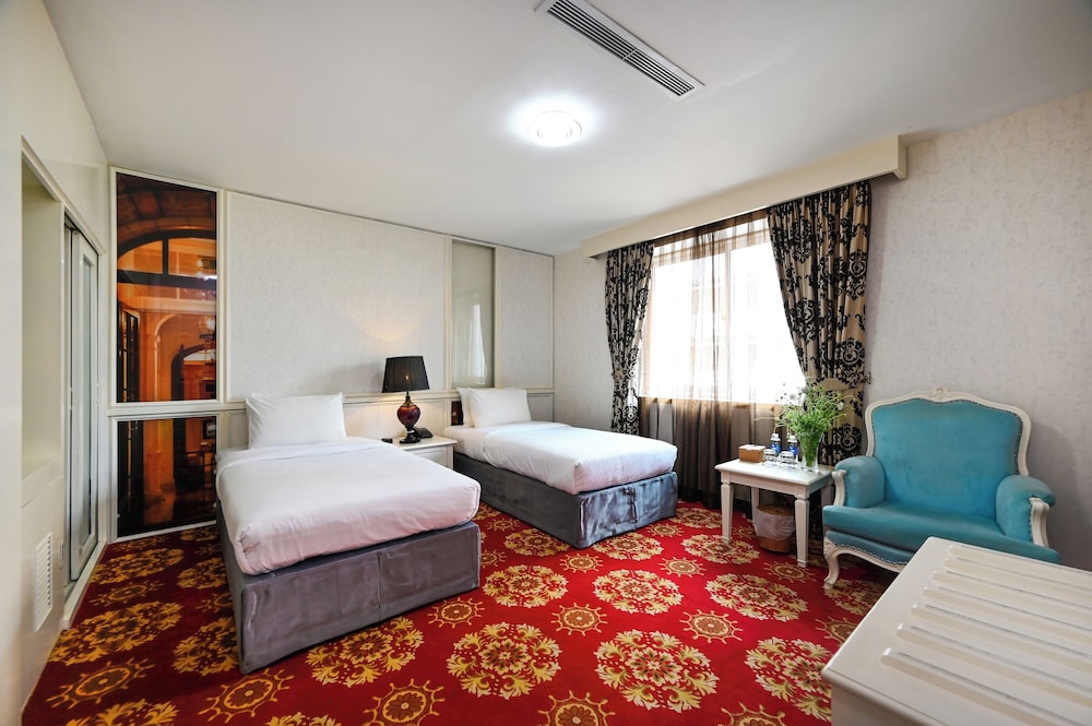 hotel room