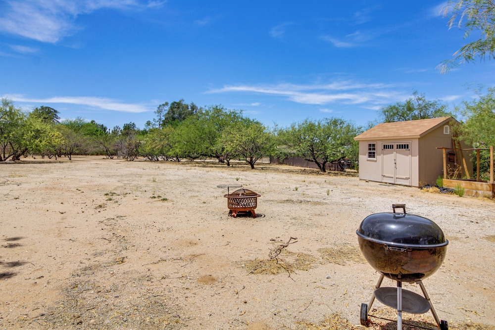 7 Mi to Catalina State Park: Home w/ Mountain View