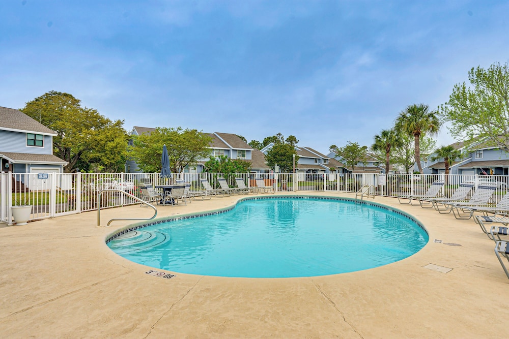 7 Mi to The Wharf: Gem w/ Beach Access