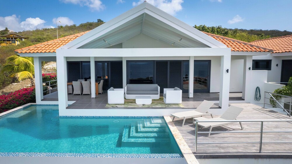 Coral Estate Holidays