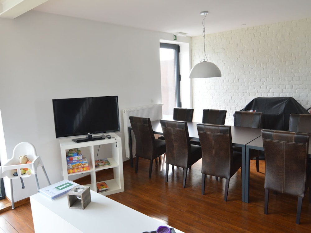 Superb Holiday Home With Barbecue view 4