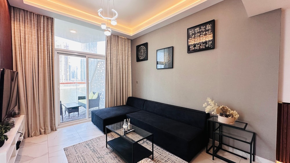 Premium 2 Bed Millennium Apartment