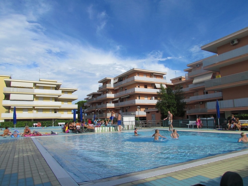 Enjoy our Studio in a Pool Paradise