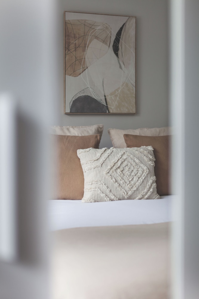 The Cricklewood Collection