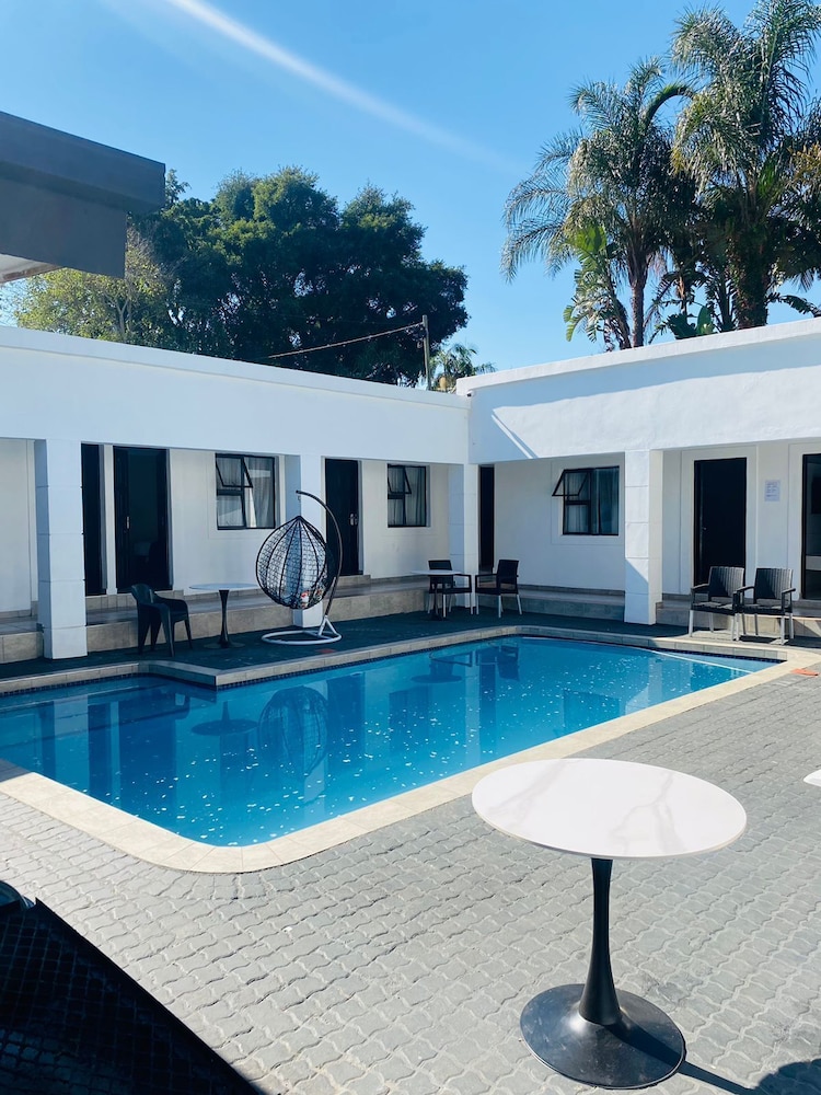 DBright Guest Lodge