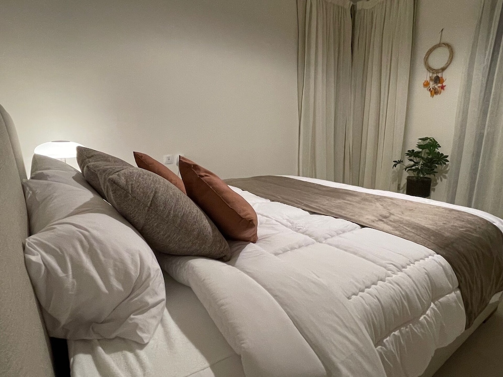 Marassi 1 bedroom with garden in marina view 2