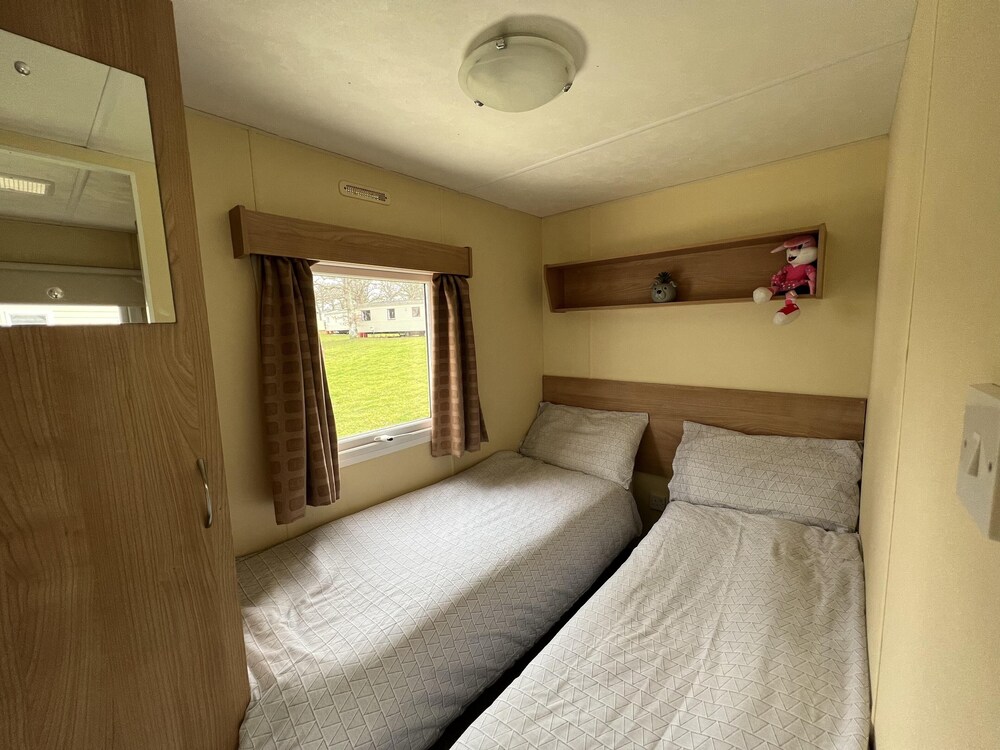 3 Bed Caravan Sea Views Discounted Ferry view 5