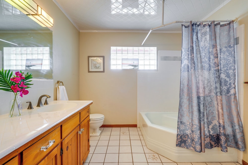 Close to Hiking & Biking: Mtn-view Phoenix Home