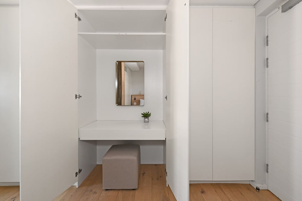 One Bedroom Green Point Spacious