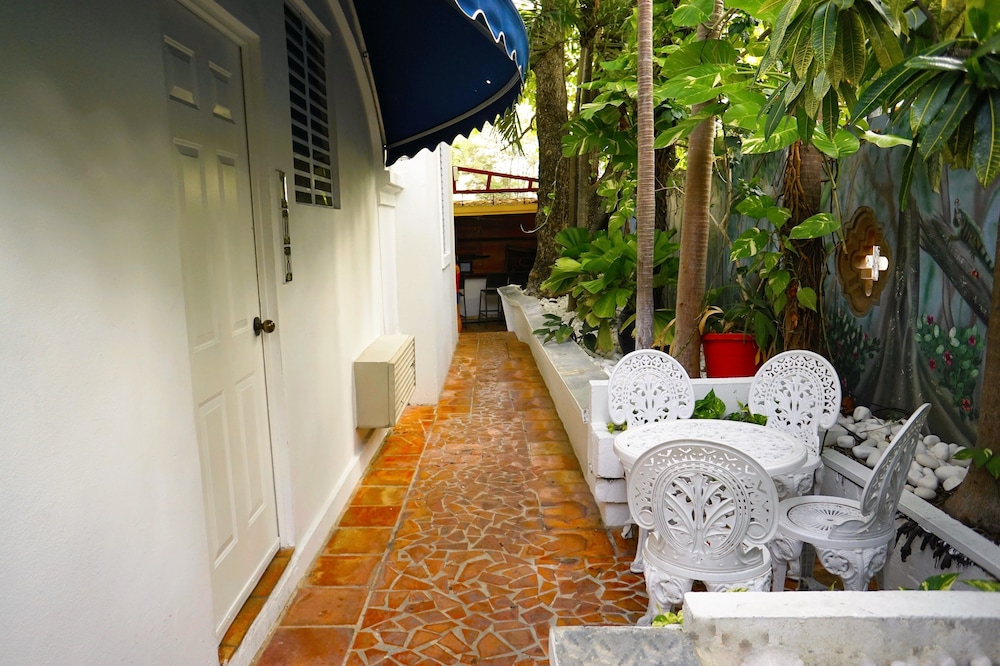 At Wind Chimes Boutique Hotel - Property Image 100