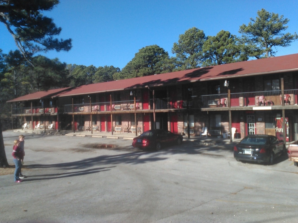 Hotel The Razorback Lodge