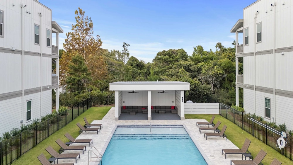 Rooftop Deck w/ Ocean View, Pool, Walk to Beach! Coastal Canopy by Avantstay
