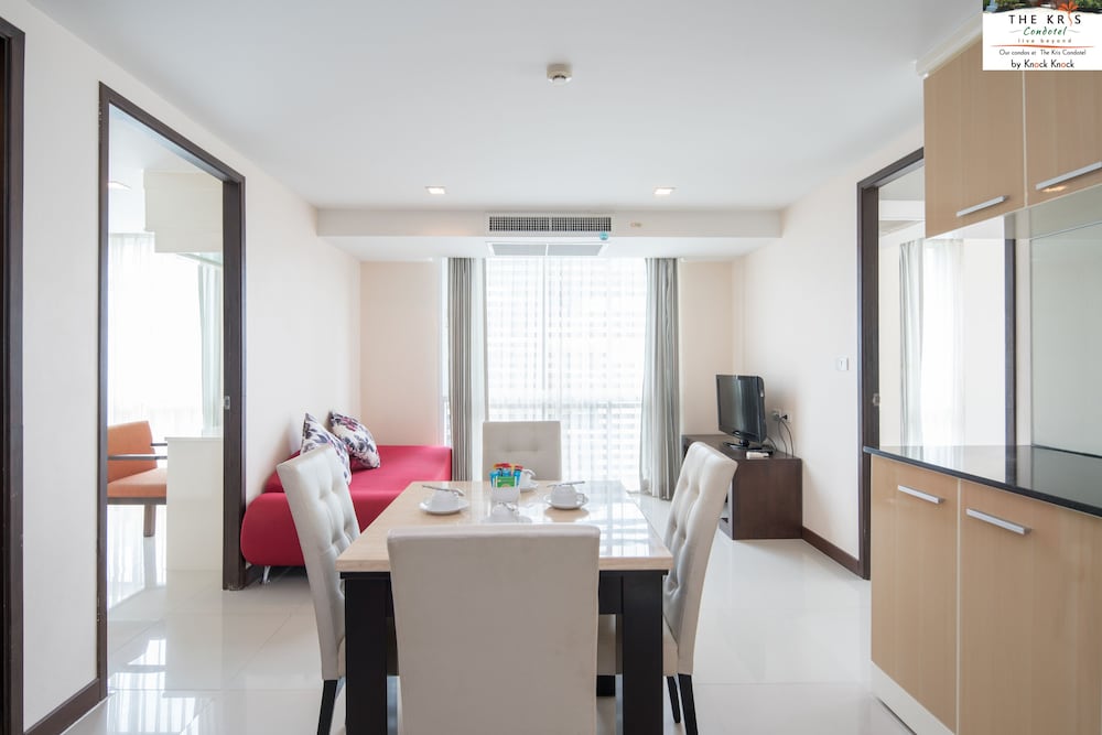 The Kris Condo by Knock-Knock